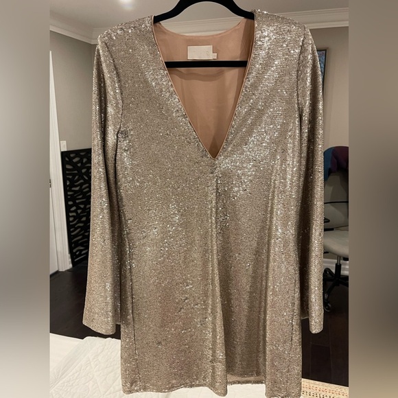 Jetset Diaries Sequin Gold Diamond Dress - Picture 10 of 13